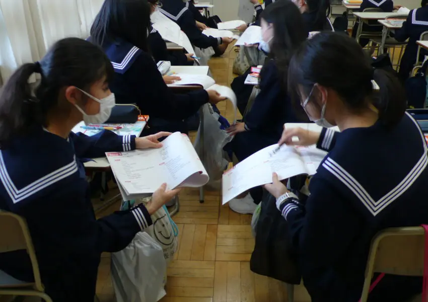 中1英語 ラウンドシステム1周目の様子 | 神奈川学園