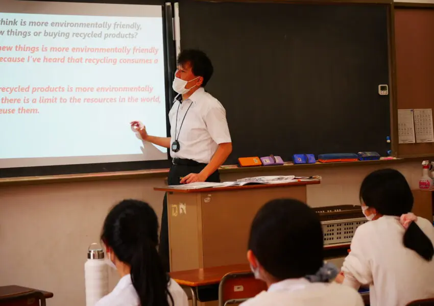 高校英語 4技能を伸ばす演習授業の様子 | 神奈川学園