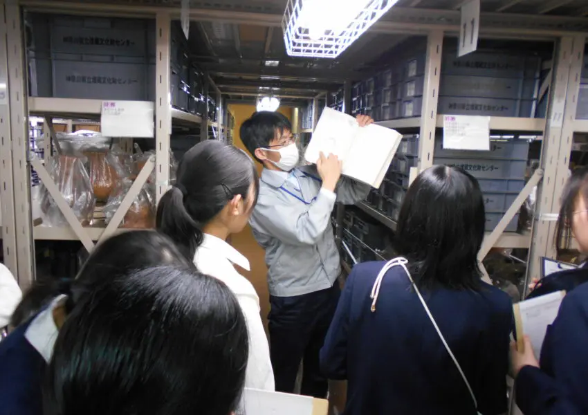 【中古】 生きて学んで考えて/学文社/武蔵国際総合学園 Archive 1994-2001] 国立オリンピック記念青少年総合センター